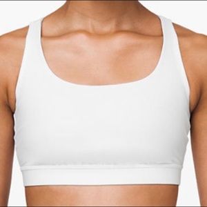Lululemon sports bra - like new